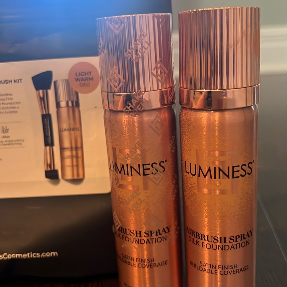(2) Two cans 2.36 fl oz each Luminess Airbrush spray